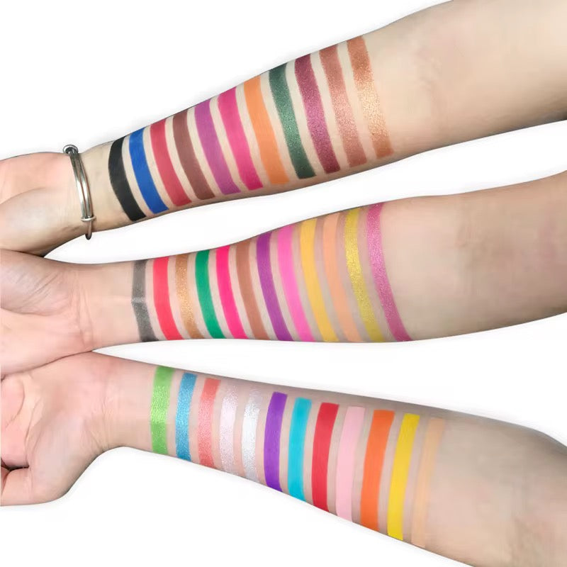 Glitter Eyeshadow 30
Color Shimmer Eyeshadow Palette Book.