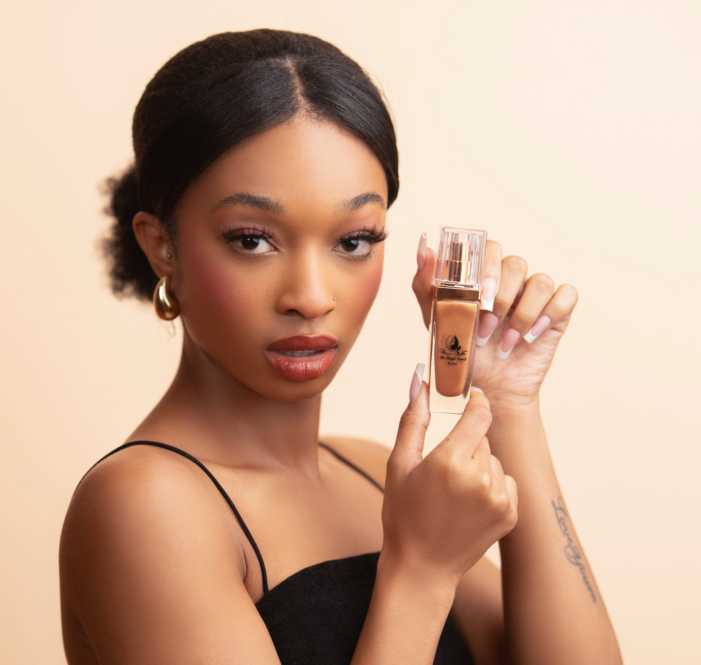 All over body and Face Highlight Glow
Liquid Body Highlighter.