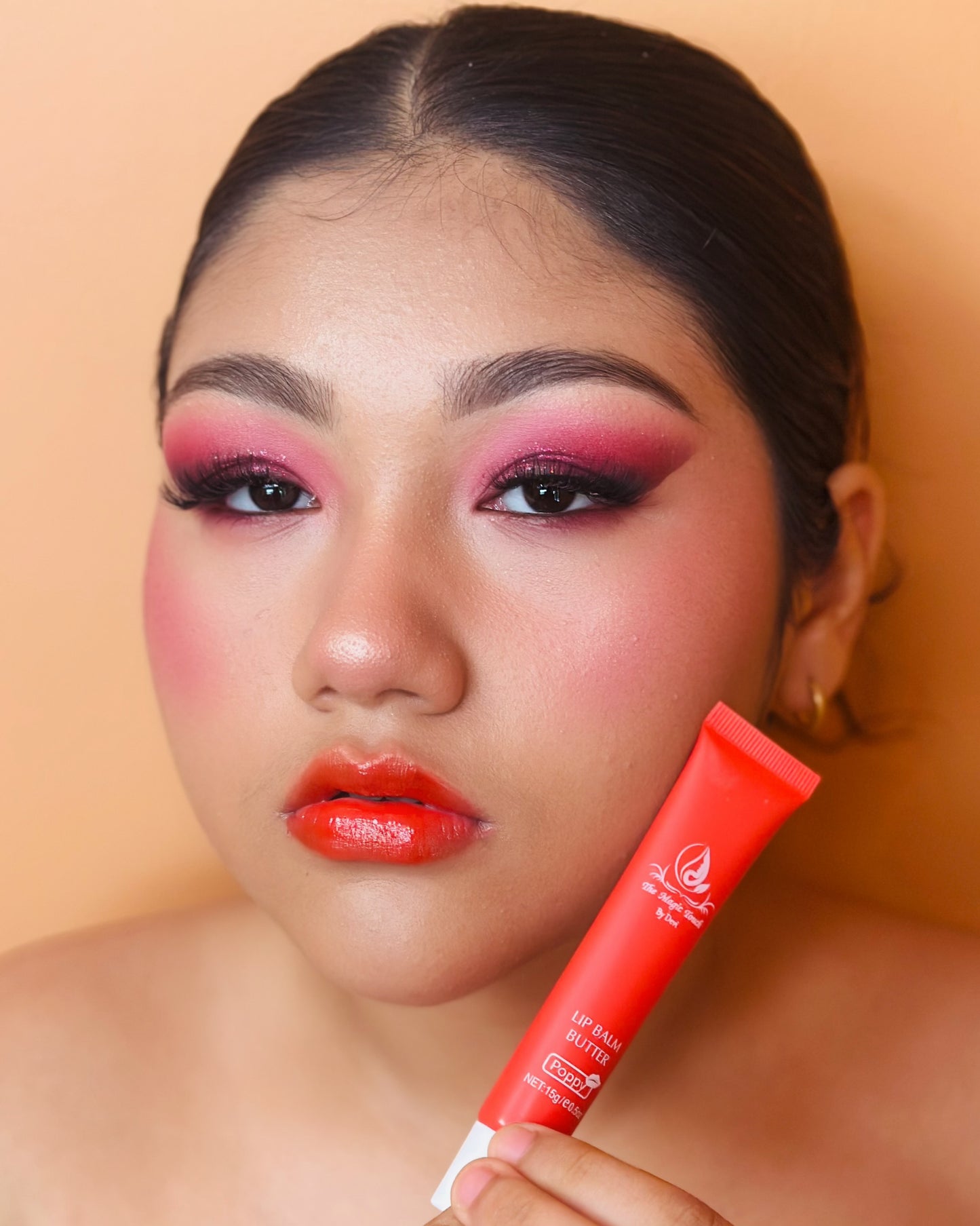 Luxury Lip Balm
Squeeze Tube Hydrating Lip Balm. REDUCE LIP LINES
Deep conditioning to remove dead skin
IMPROVE COMPLEXION
Improve dull lip color from the inside out
HYDRATE AND MOISTURIZE
Effectively improves dry lips and replenishes moisture.