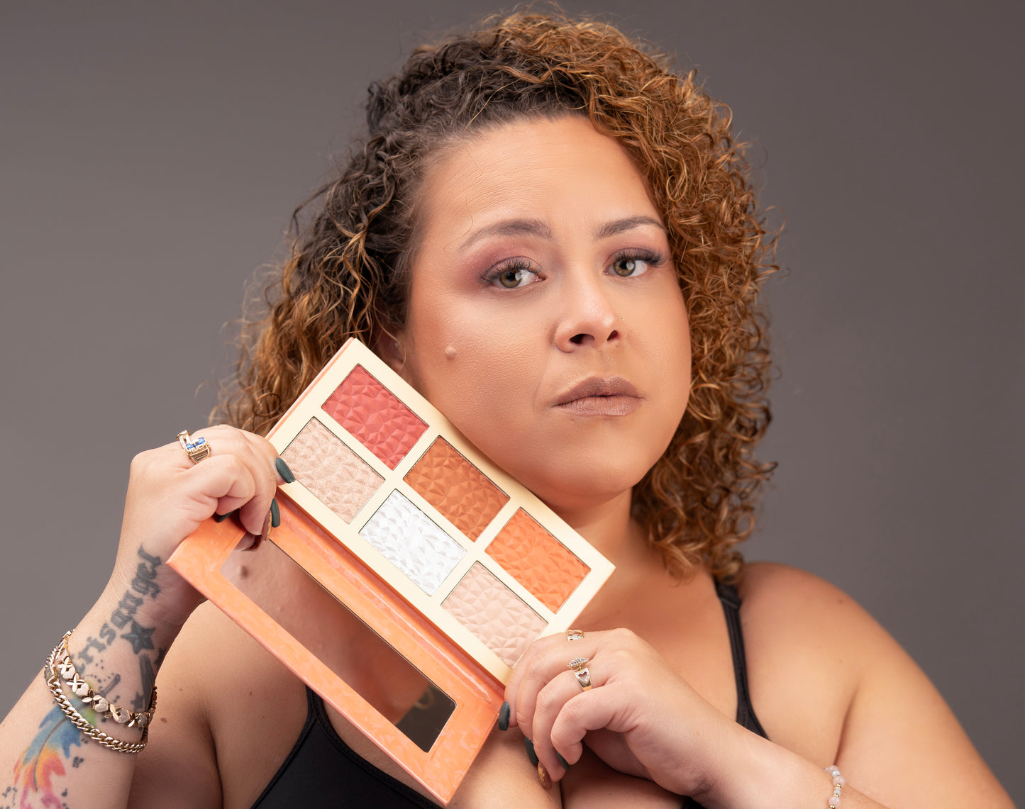 LUXURY FACE PALETTE.