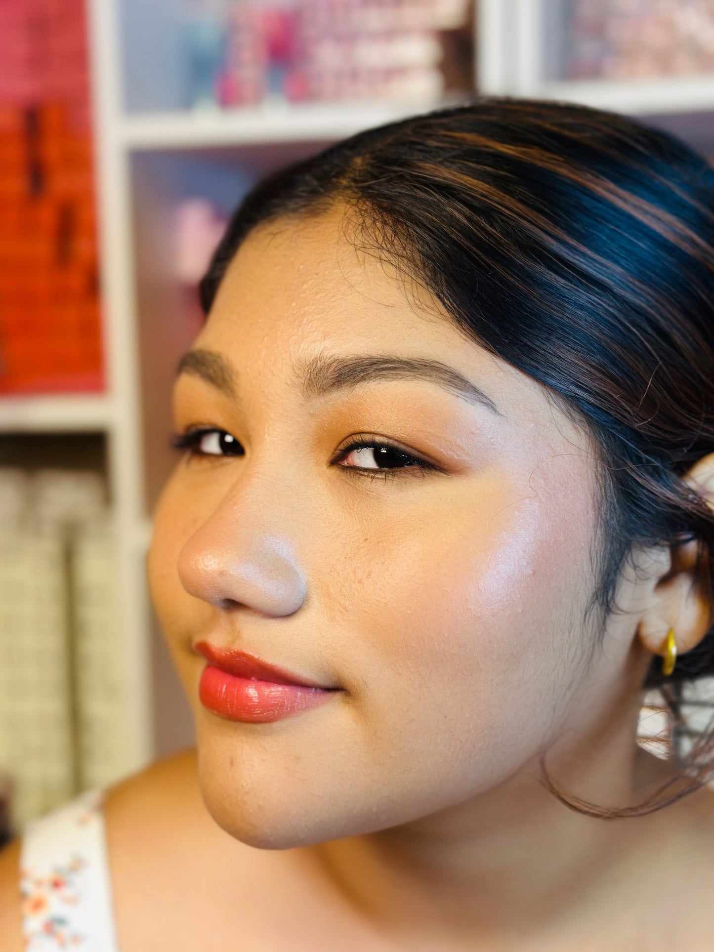 Loose Highlighter Powder & Waterproof Bronzer Highlighter Palette – High-Pigment, Long-Lasting Glow.